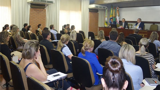 SIMECS DE CAXIAS DO SUL EM PARCERIA COM UMANA REALIZA PALESTRA SOBRE O TRABALHO TEMPORÁRIO